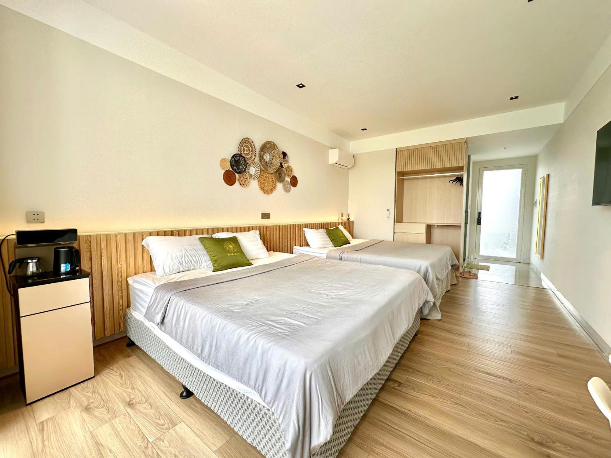 Bed and Breakfast Sens Club Thot Not Экстерьер фото